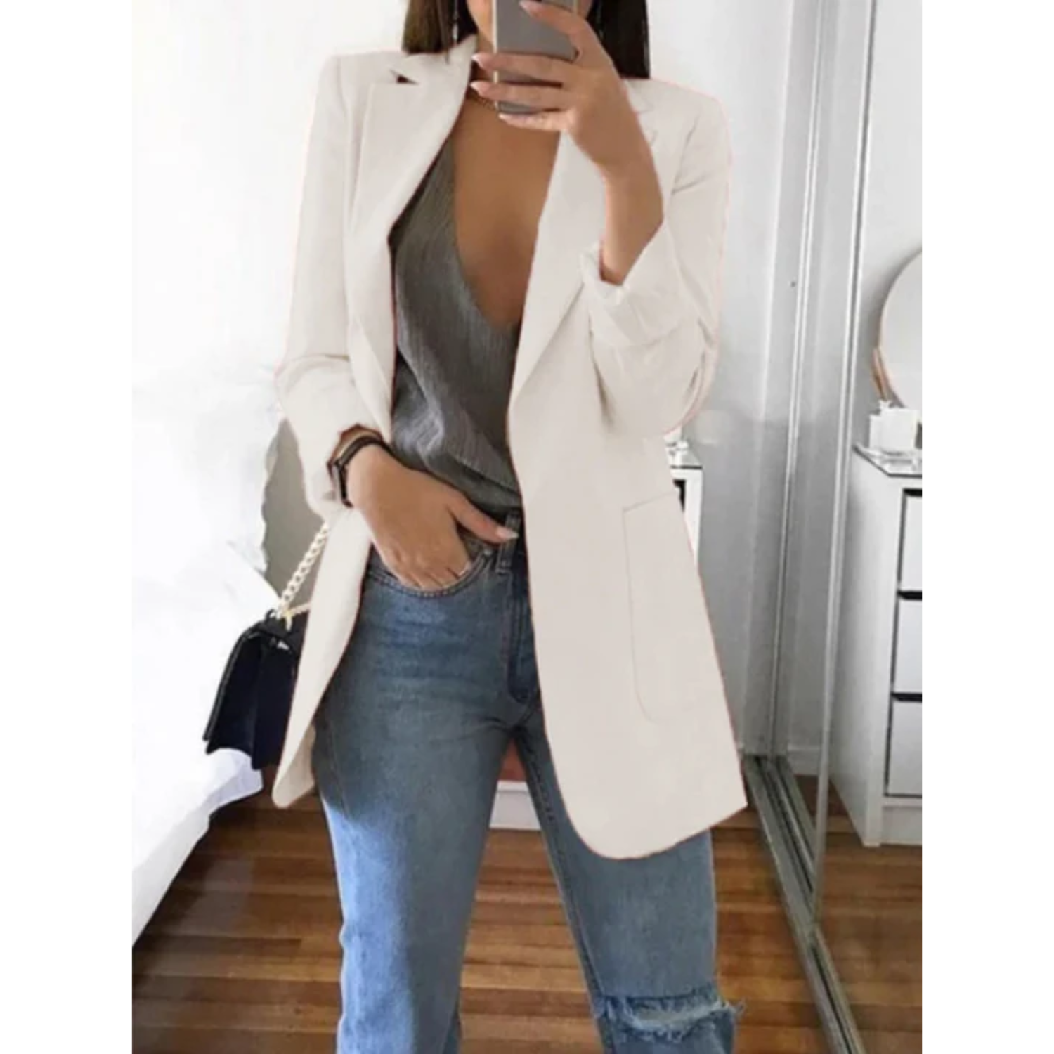 Mode Outlet | Dopasowany Żakiet Damski – Stylowy i Wszechstronny