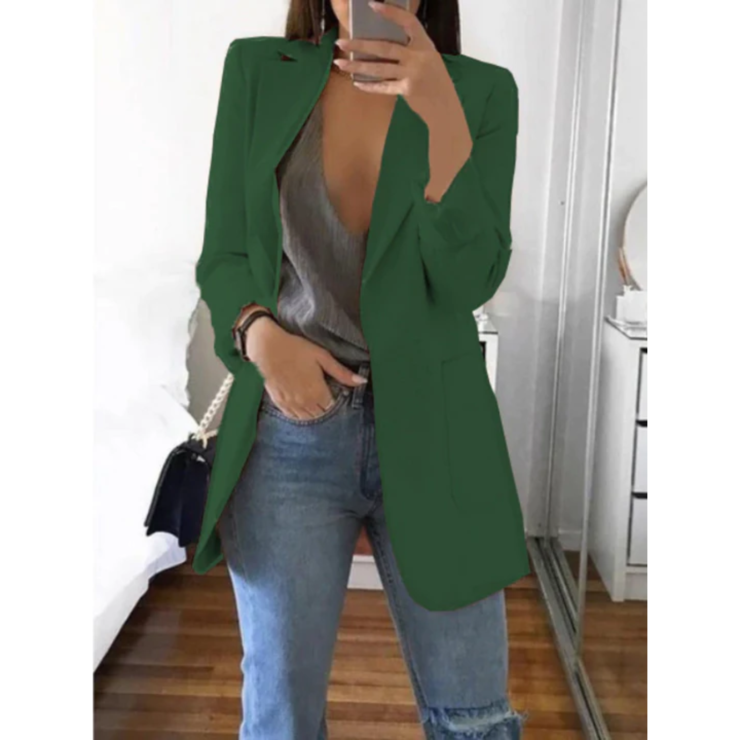 Mode Outlet | Dopasowany Żakiet Damski – Stylowy i Wszechstronny