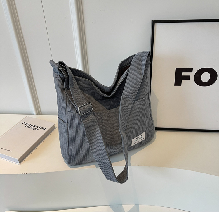 Elena | Stylowa torba na ramię – ponadczasowa i praktyczna