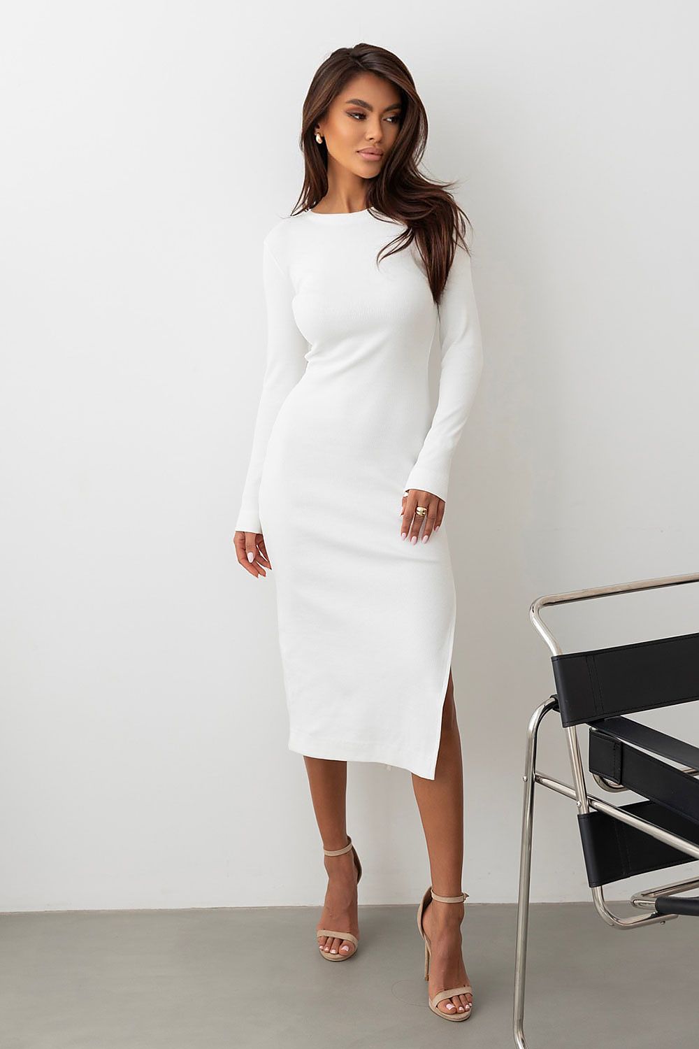 Noa – Sukienka Midi z Długim Rękawem i Elegancką Rozcięciem