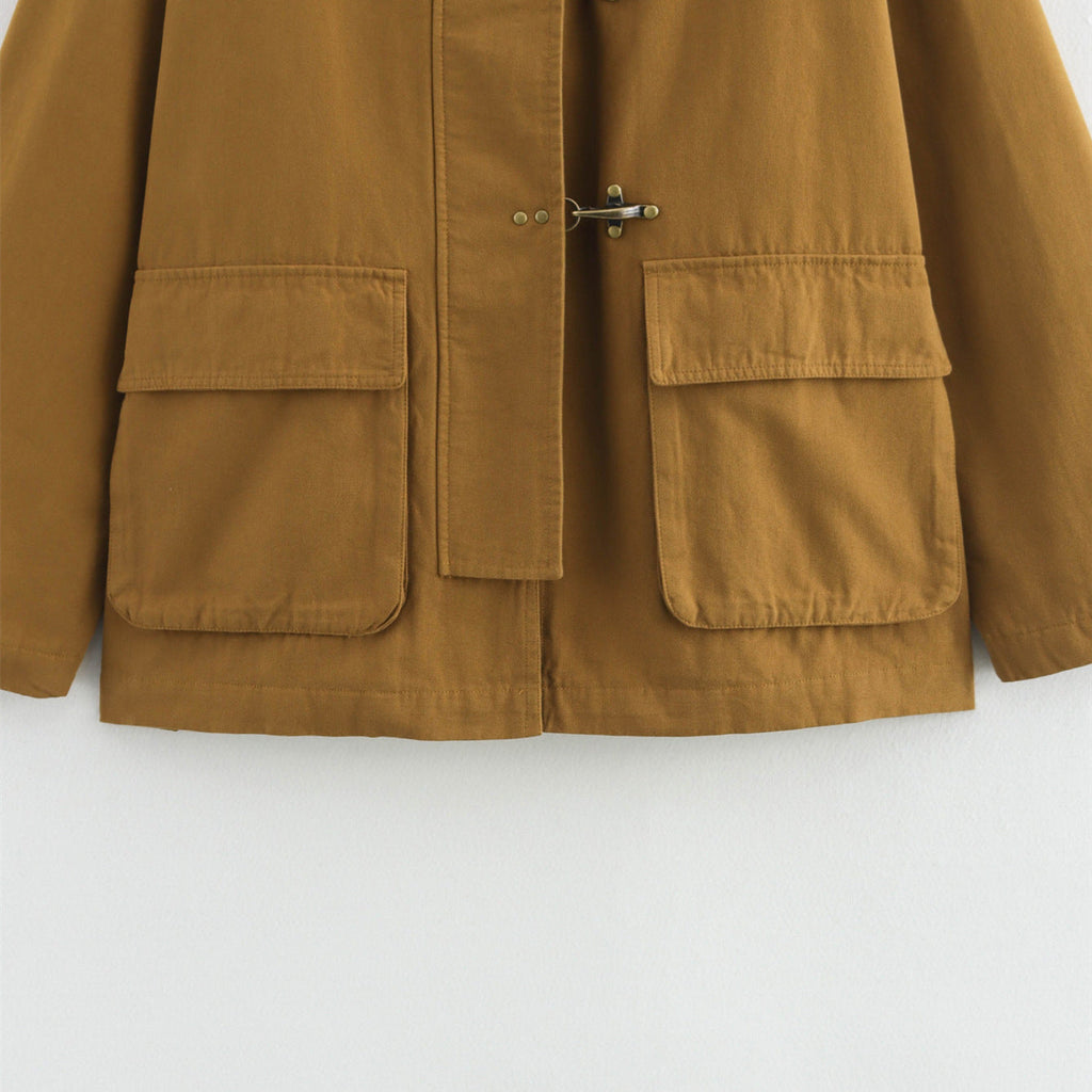 Damska Kurtka - "Barn Jacket" z Guzikami i Kieszeniami