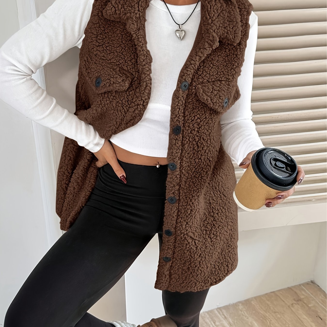 Kamizelka z misia damska – Długi fason z miękkiej tkaniny typu teddy