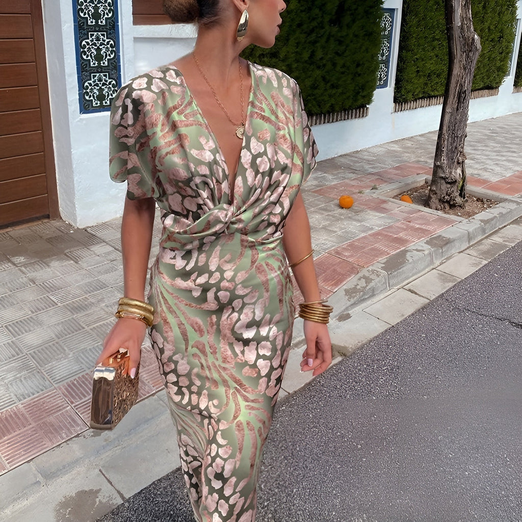 Długa sukienka z przekładanym dekoltem V