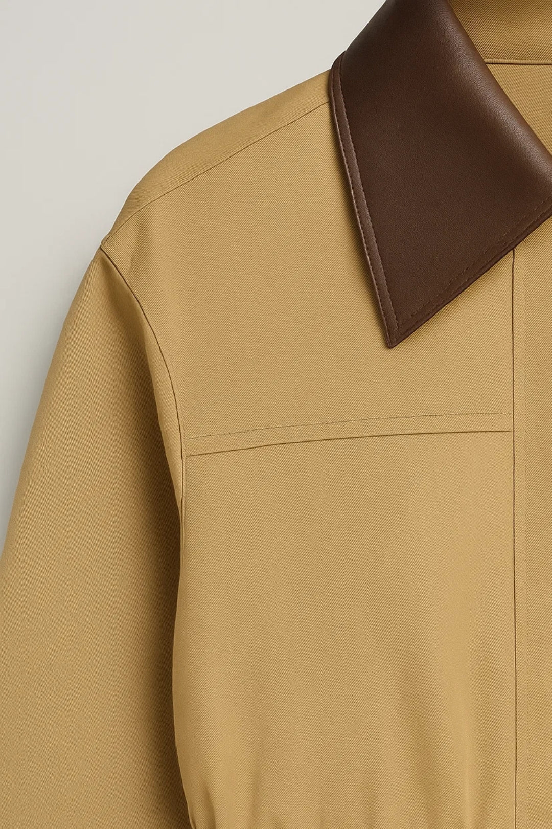 Damska kurtka typu barn jacket – ponadczasowa kurtka z nowoczesnym kołnierzem i kieszeniami